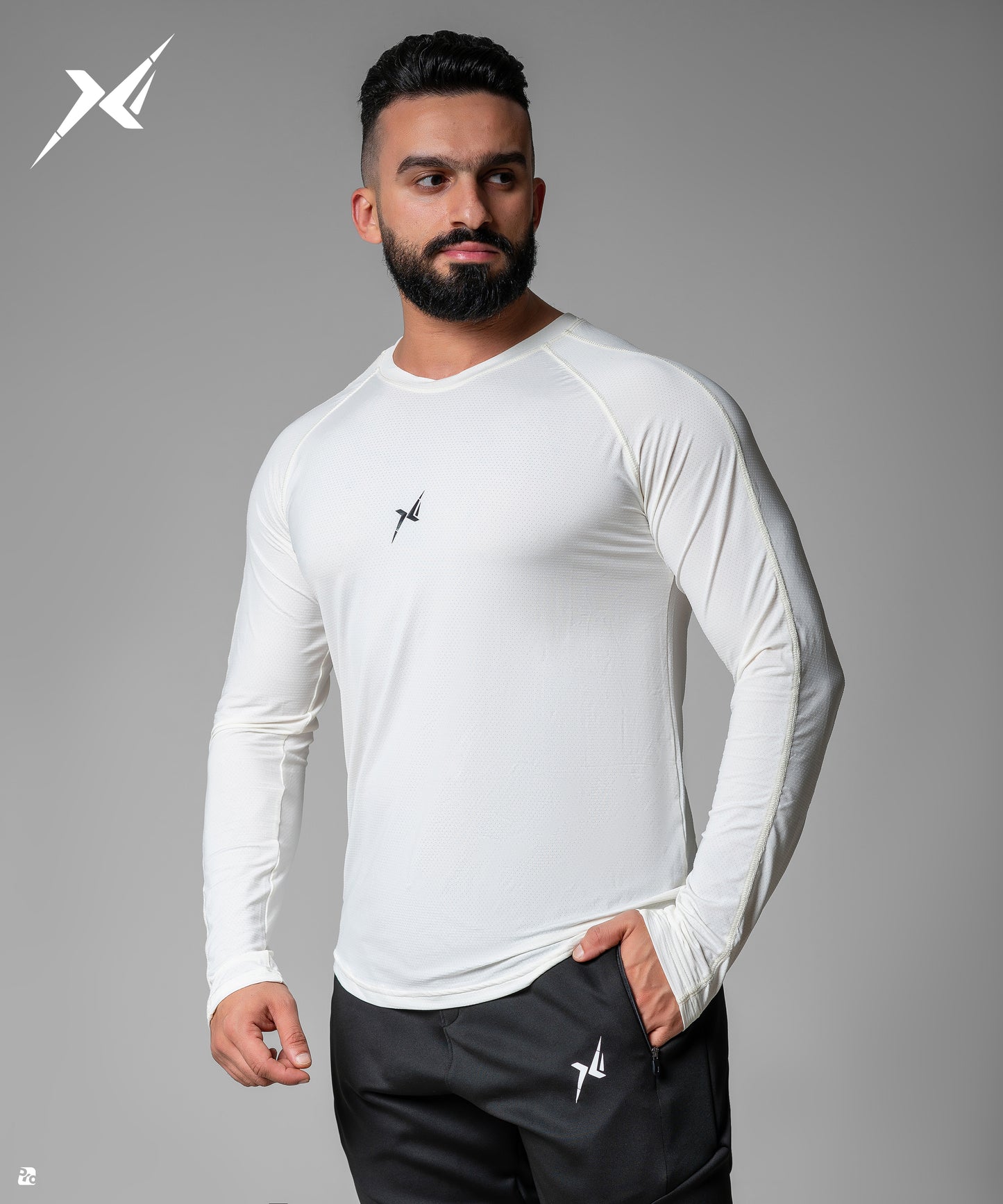 White long sleeve T-shirt